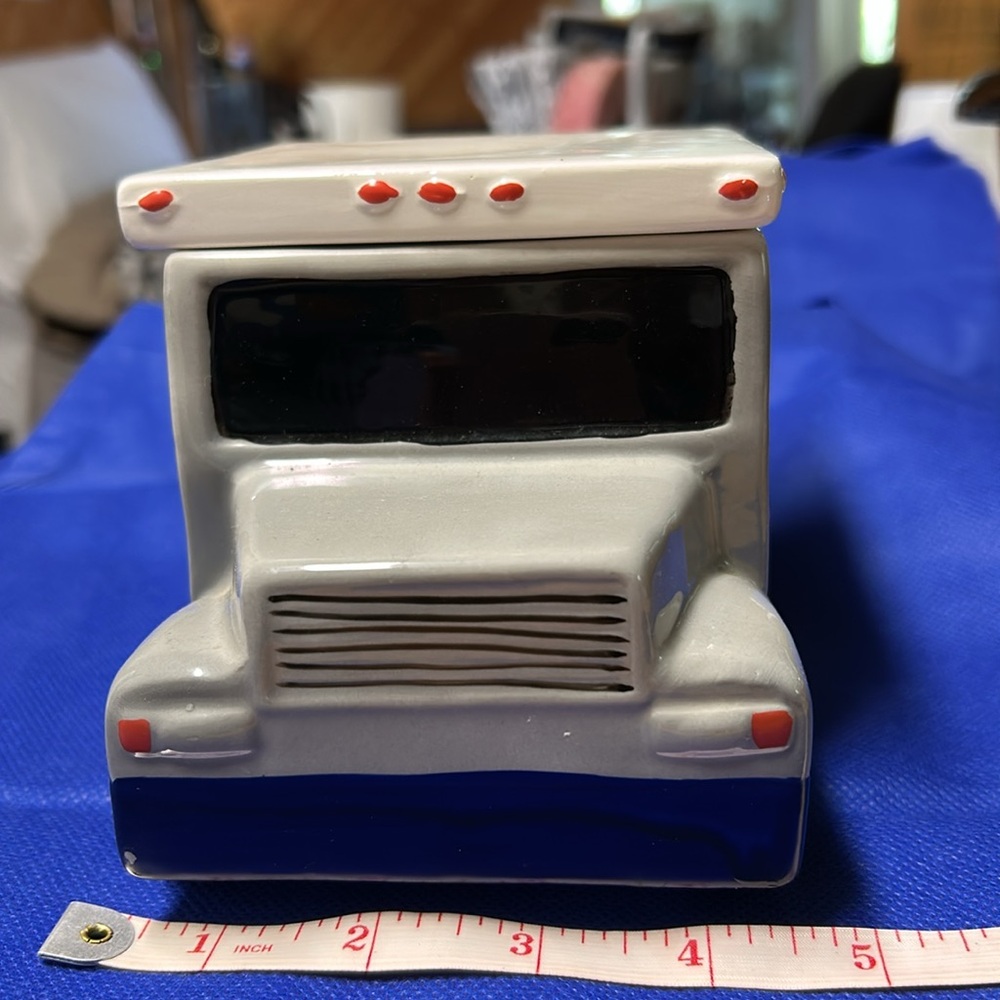 Brinks small ceramic cookie jar